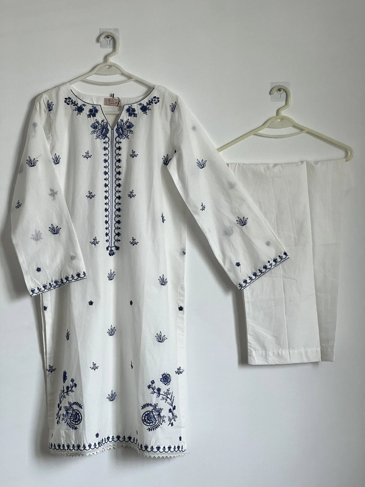 Celeste_Embroidered_3-Piece_Lawn