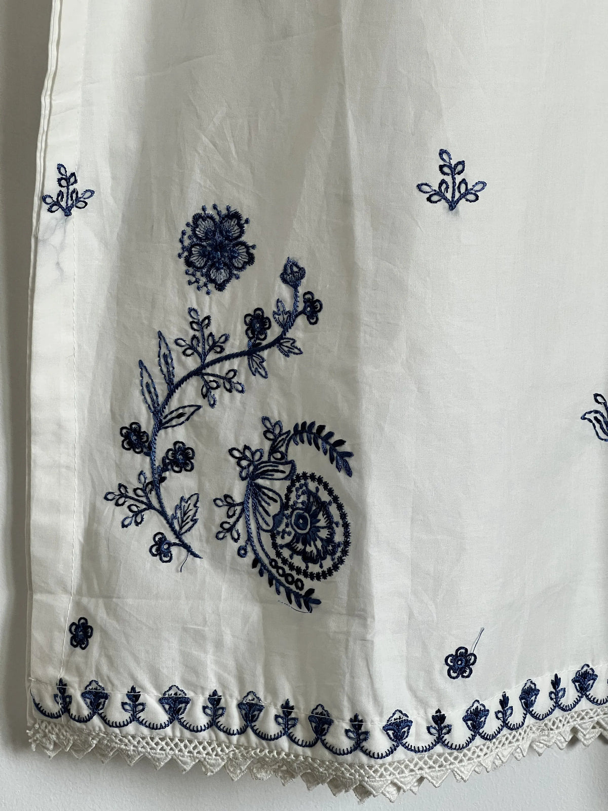 Celeste_Embroidered_3-Piece_Lawn