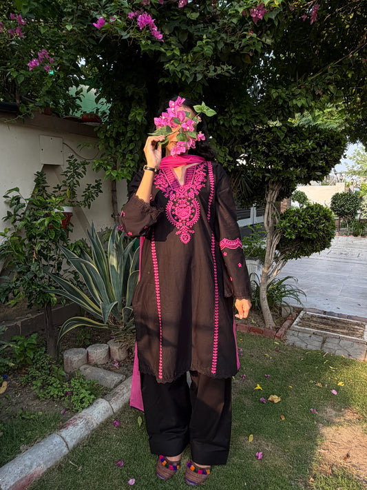 Noirelle Embroidered 3-Piece Lawn
