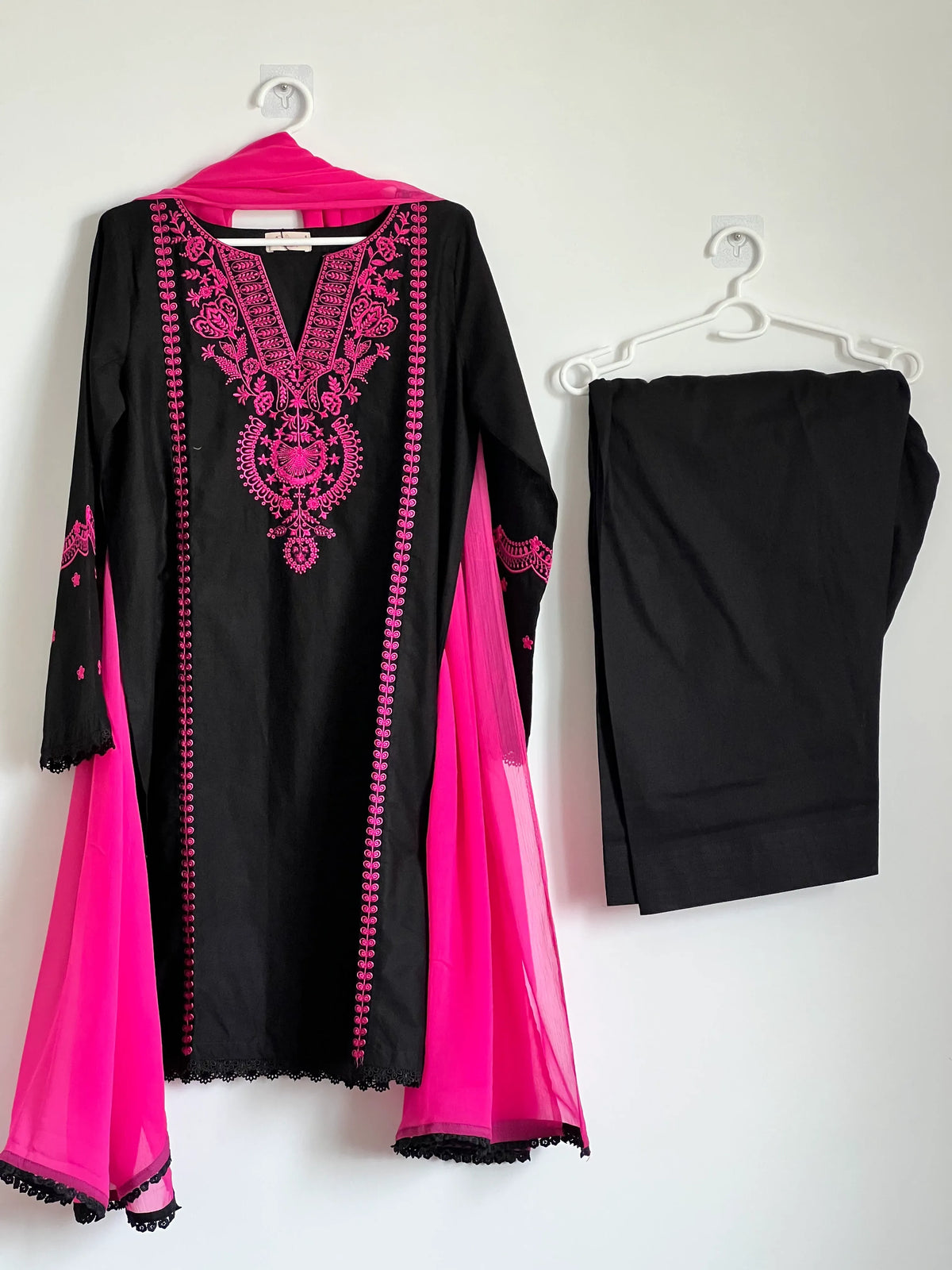 Noirelle Embroidered 3-Piece Lawn